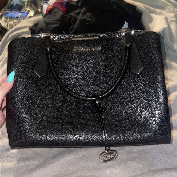 Michael Kors Black Leather Satchel with Classic Design - Picture 1 of 4